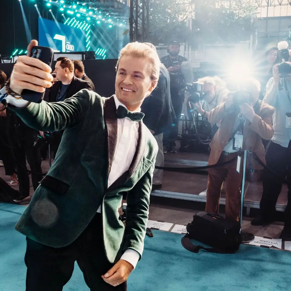 A selfie on the green carpet